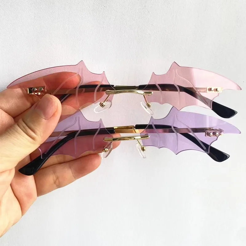 

Fashion Rimless Sun Glasses Personality Bat Anti-UV Spectacles Funny Women Eyeglasses Google for Masquerade Halloween Ornamental