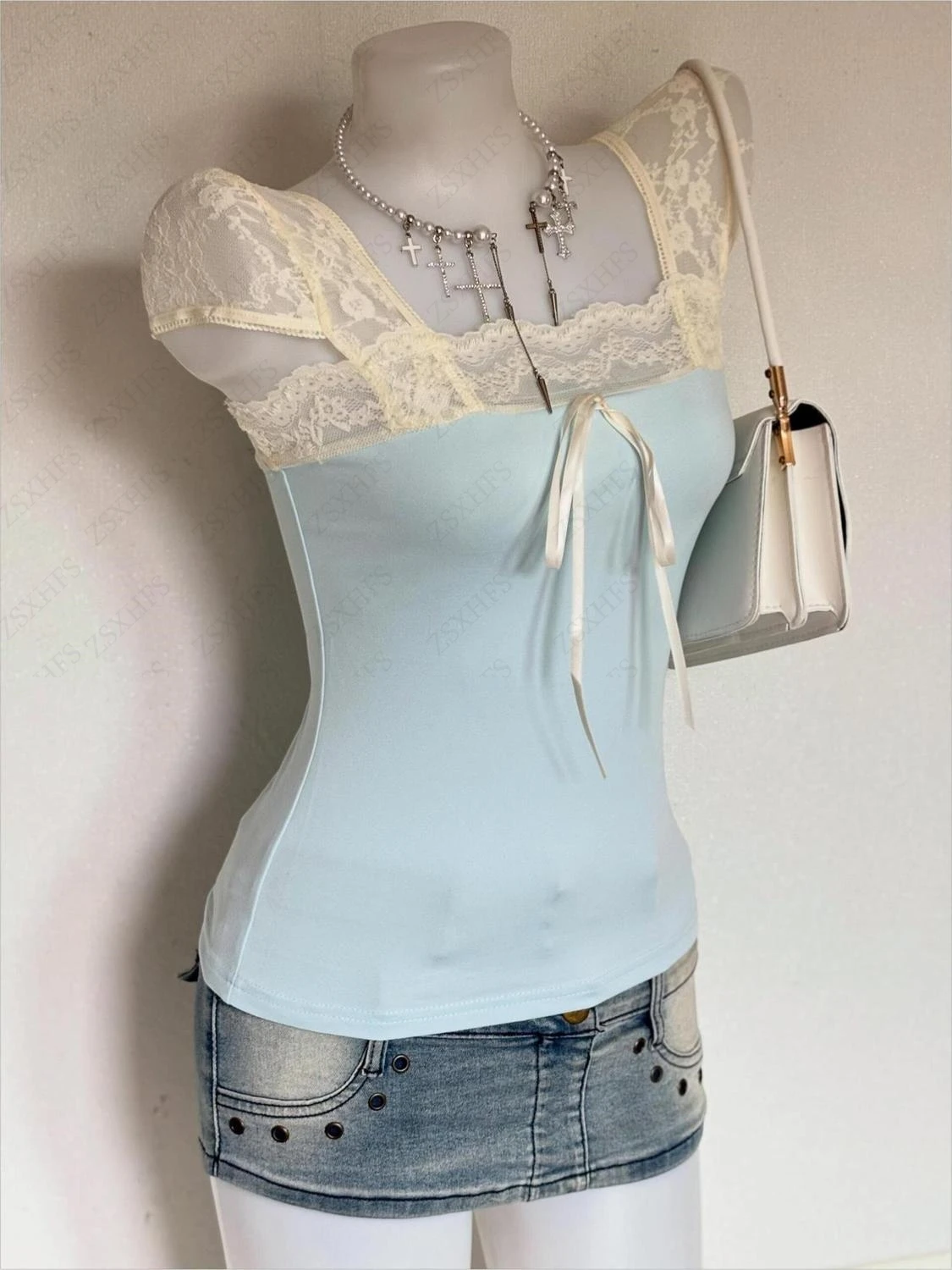 Sexy Lace camis Women Sweet Clothes Y2k Vintage Crop Top Trim Halter Top Gyaru Coquettish Sling Femme Aesthetic Gentle Tank Tops