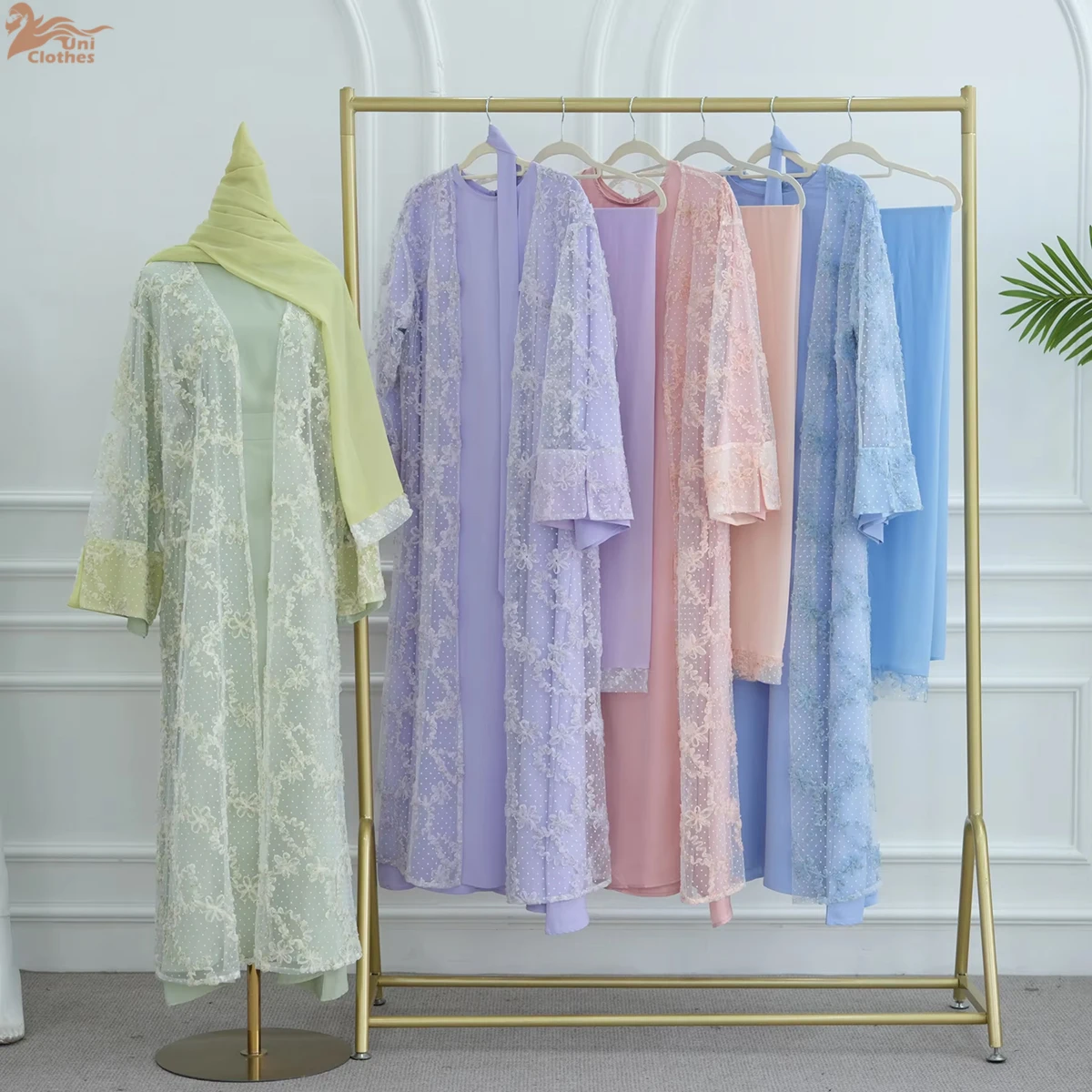 

Новая Абая Дубай Кружева Текстурированная Цветочная Мусульманская Абая Комплект из 3-х предметов Исламская одежда Женская скромная Абая с внутренним платьем и хиджабом