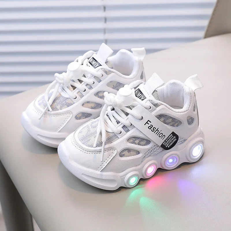 Child Fashion Sport Shoes Summer Luminous Fashion Breathable Kids Boys Net Shoes Girls LED Sneakers with Light Running Shoes