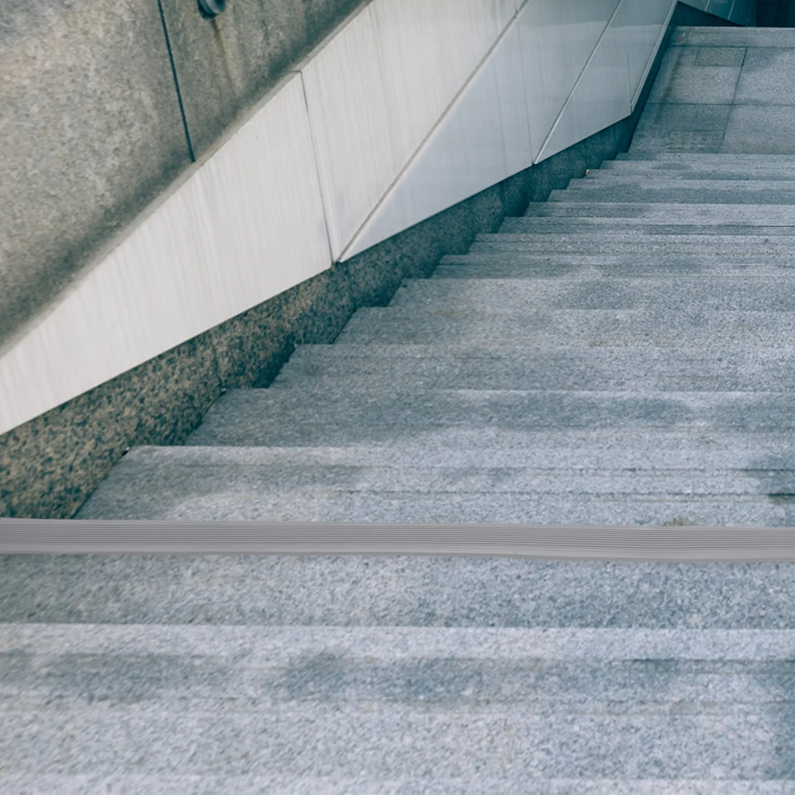 Stair Edging Protector Self-Adhesive Stair Nose Molding Non-Slip Floor Transition Strip for Slippery Steps Elderly Safety