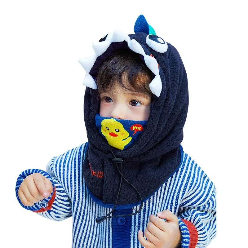 In Winter, Boys and Girls Have An Integrated Windproof Face Protector with Neck and Ear Protection, and A Pullover Hat for Kids