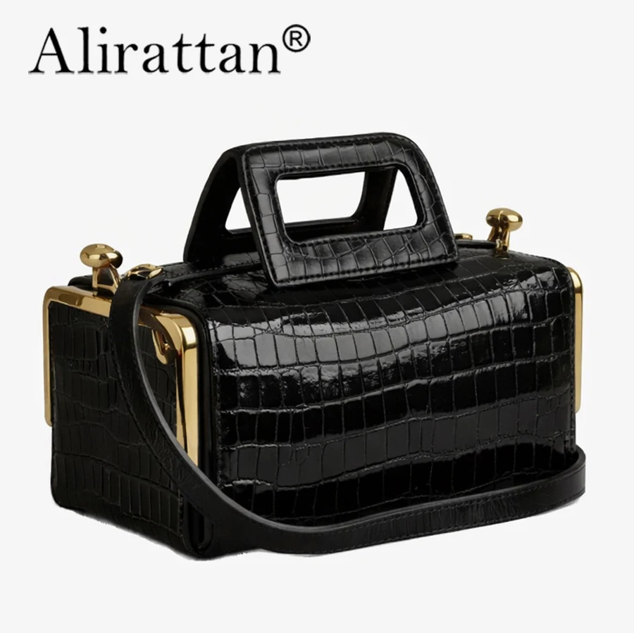 

Alirattan 2026 Новая женская черная ретро-сумка с ручкой - Роскошная структурированная сумка через плечо с золотой фурнитурой