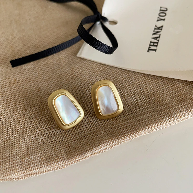 HangZhi Geometric Resin Matte Metal Stud Earrings Retro Korea Temperament Vintage Jewelry for Women Girls 2023