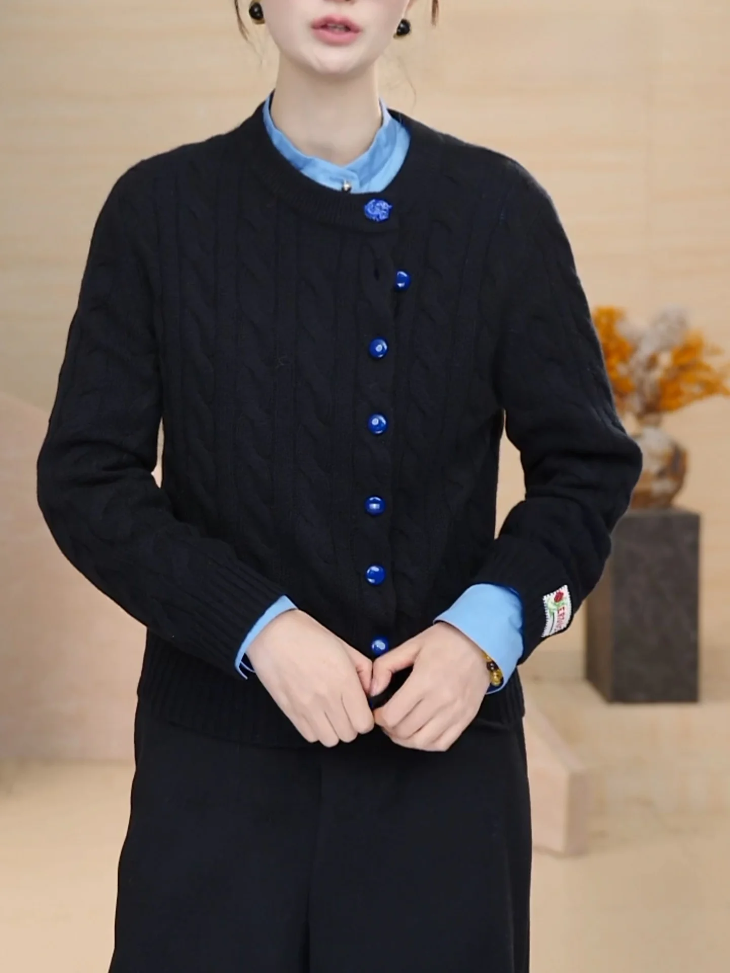 

Модный черный вязаный кардиган для женщин, осенне-зимняя новинка, большие размеры, удобное корейское пальто-накидка