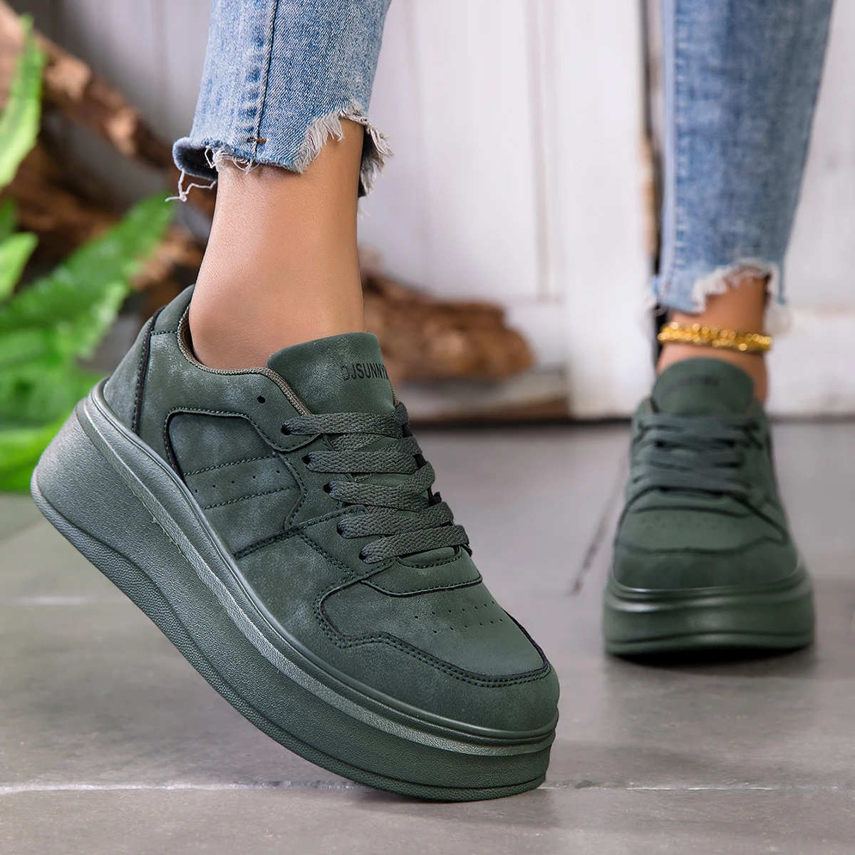 Women's Vulcanize Shoes Flat Classic Sports Lace up Skateboard Board Shoe Walking White Running Sneakers view 4