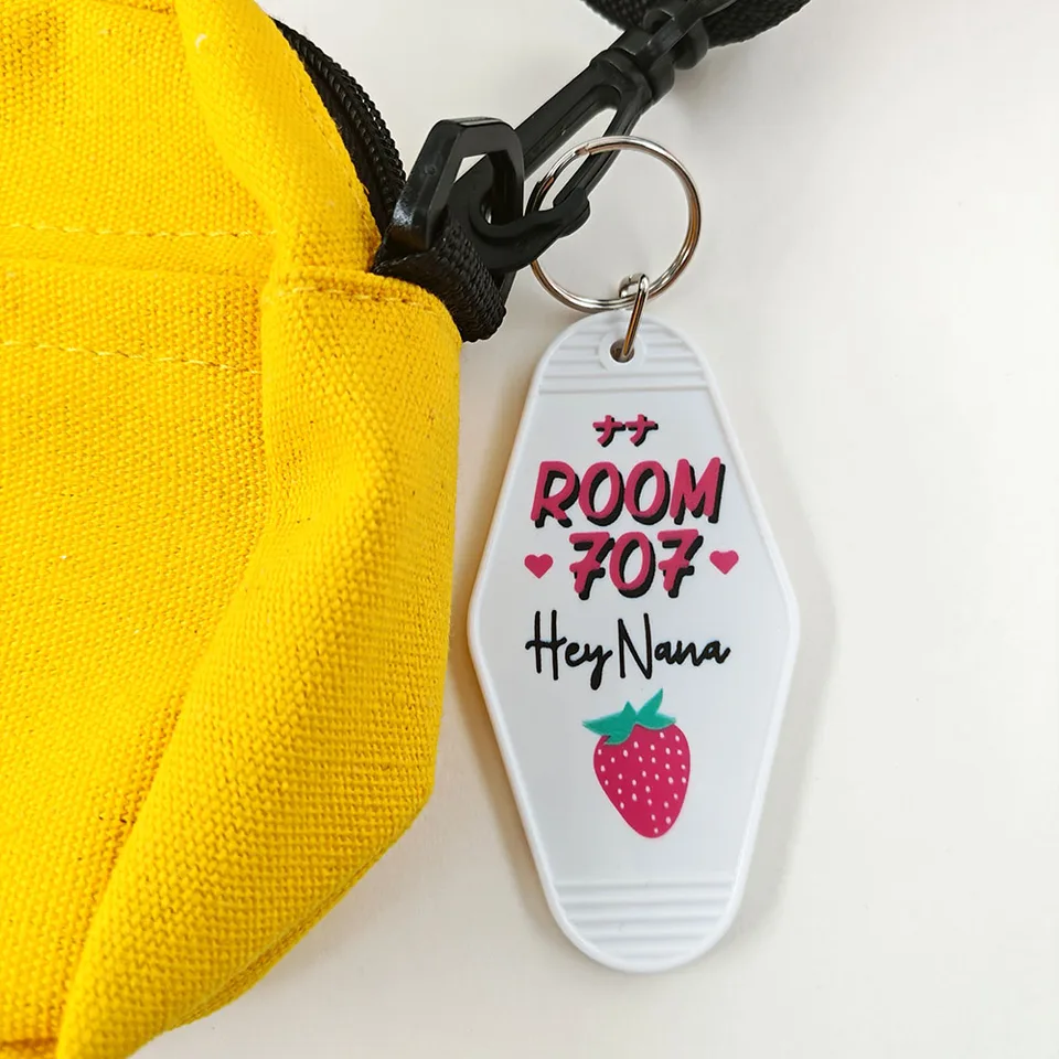 Anime NANA Plastic Key Tag Strawberry Pattern 707 Room Keychain