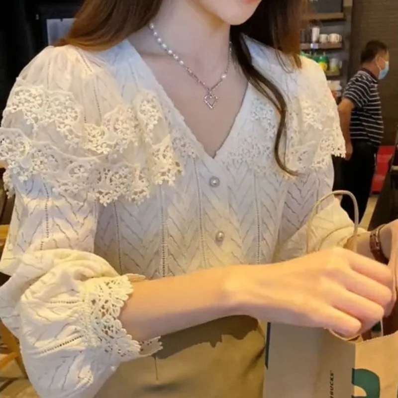 

Female Trendy Long Sleeves Lace Shirt Spring Autumn Sweet Design V-neck Long Sleeved Shirt Top Office Ladies Blouses New Tees