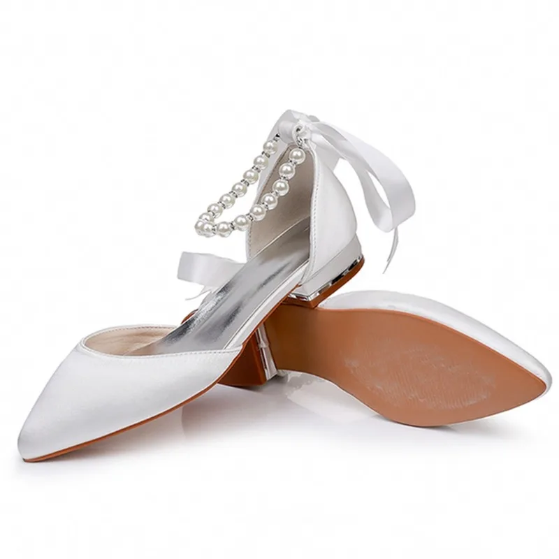 Flat heeled pointed hollow sandals, low heeled shallow mouthed white satin beaded ribbon, bride\'s wedding dress shoes