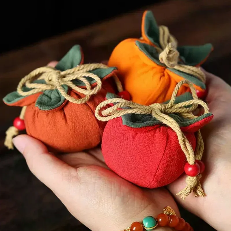 

Мешочек для благовоний с подвеской в виде хурмы, можно повесить на зеркало заднего вида или в автомобиль, мешочек-талисман, набор материалов для пустого мешочка на удачу