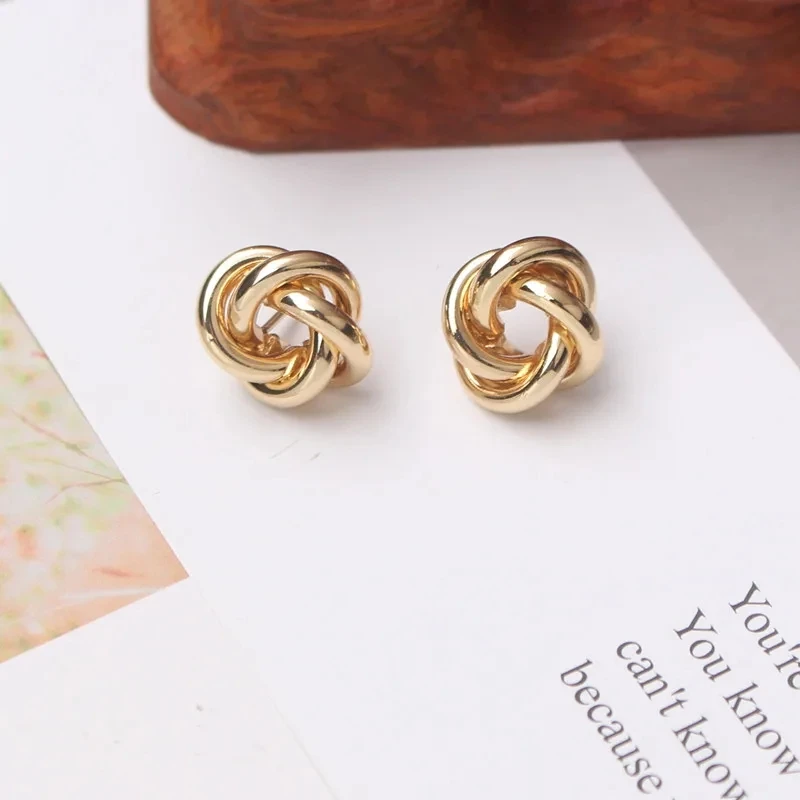 New Twist Stud Earrings Gold Color Metal Women Earrings Rotating Spiral Unusual Earrings for Ladies European Jewelry