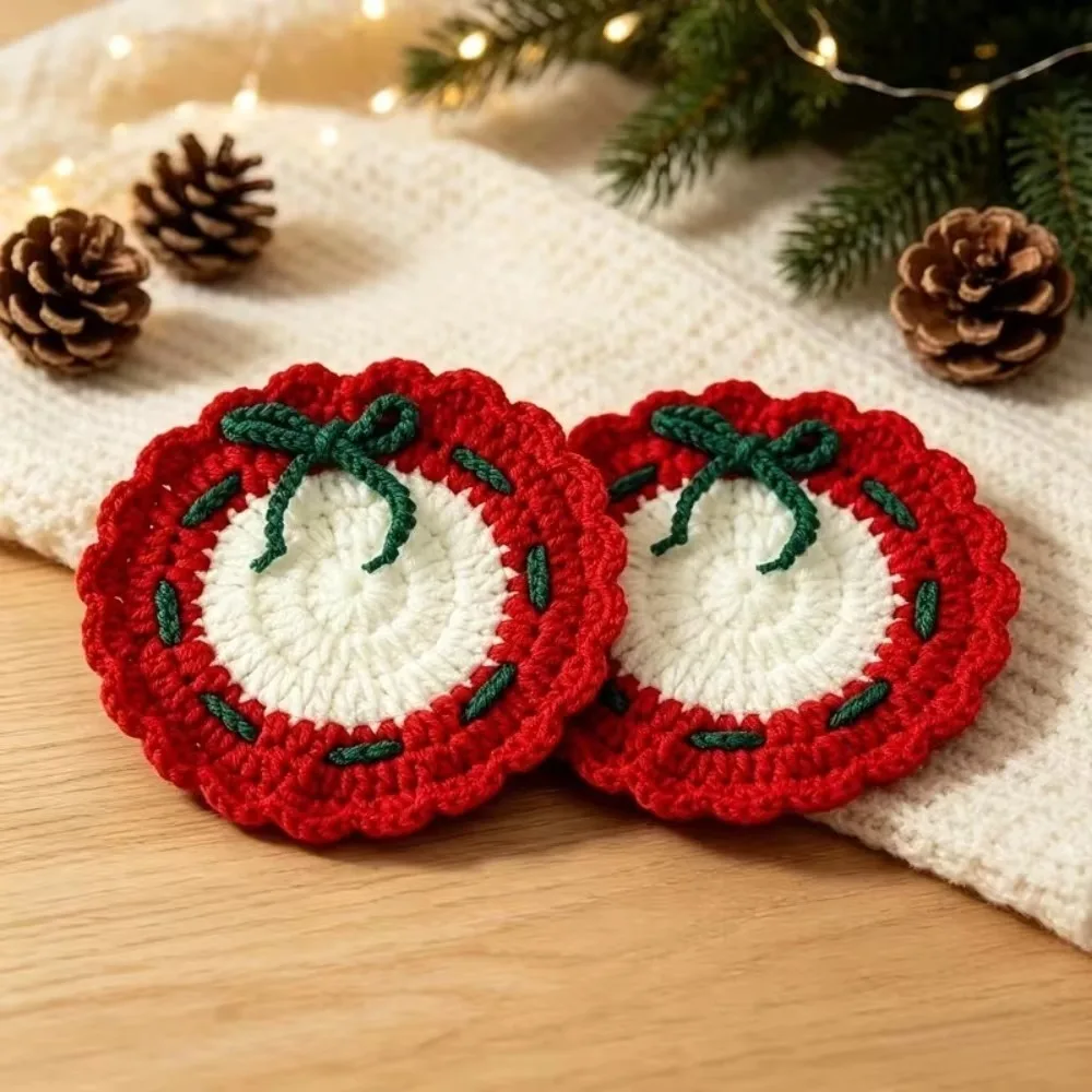 Handmade Christmas Crochet Coaster Christmas Tree Snowman Pattern Non-slip Coffee Mug Pad Heat-resistant Round