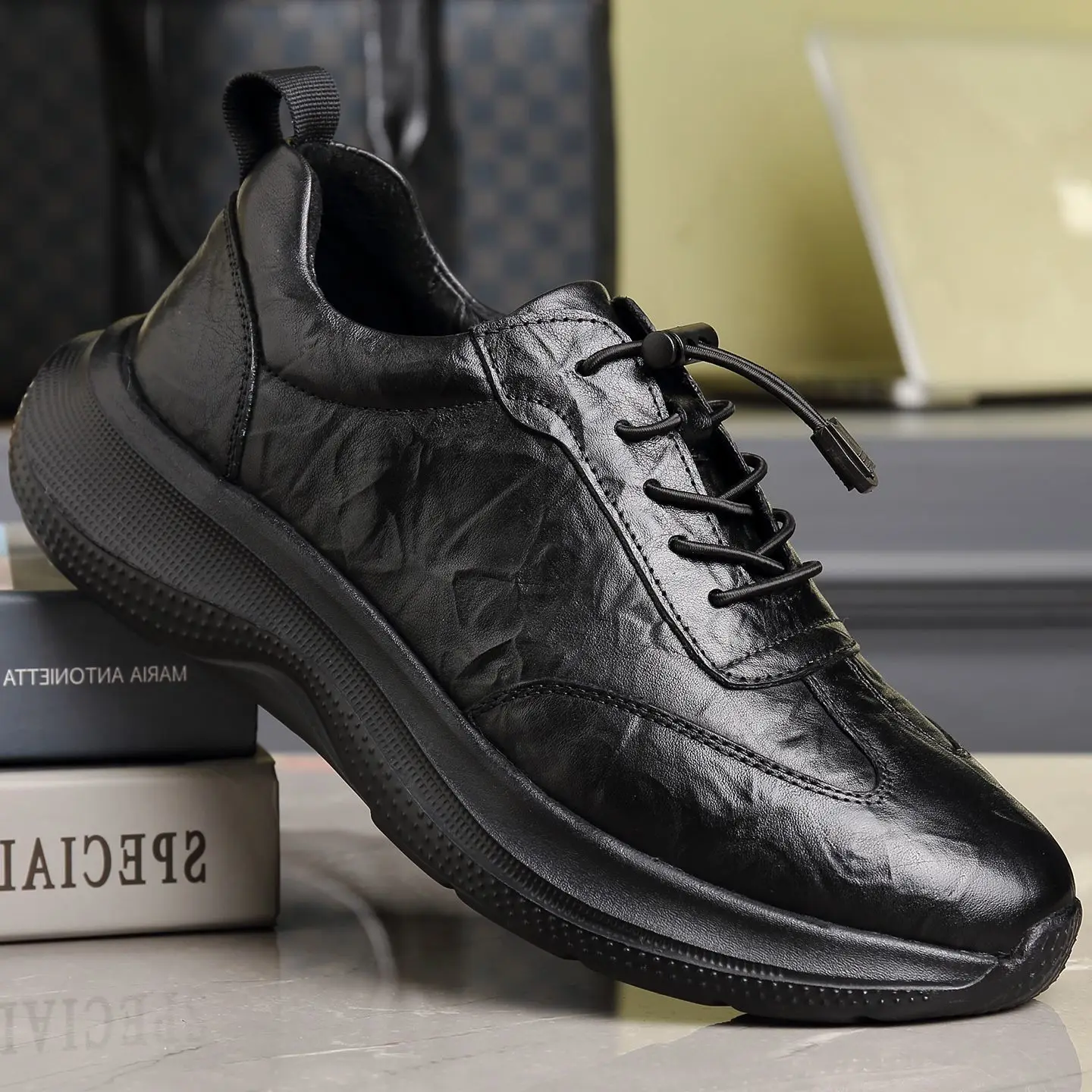 

Genuine Leather Shoes Men Athletic Loafers Running Sports Walking Luxury Cowhide Sneakers Lightweight Outdoor High Quality New