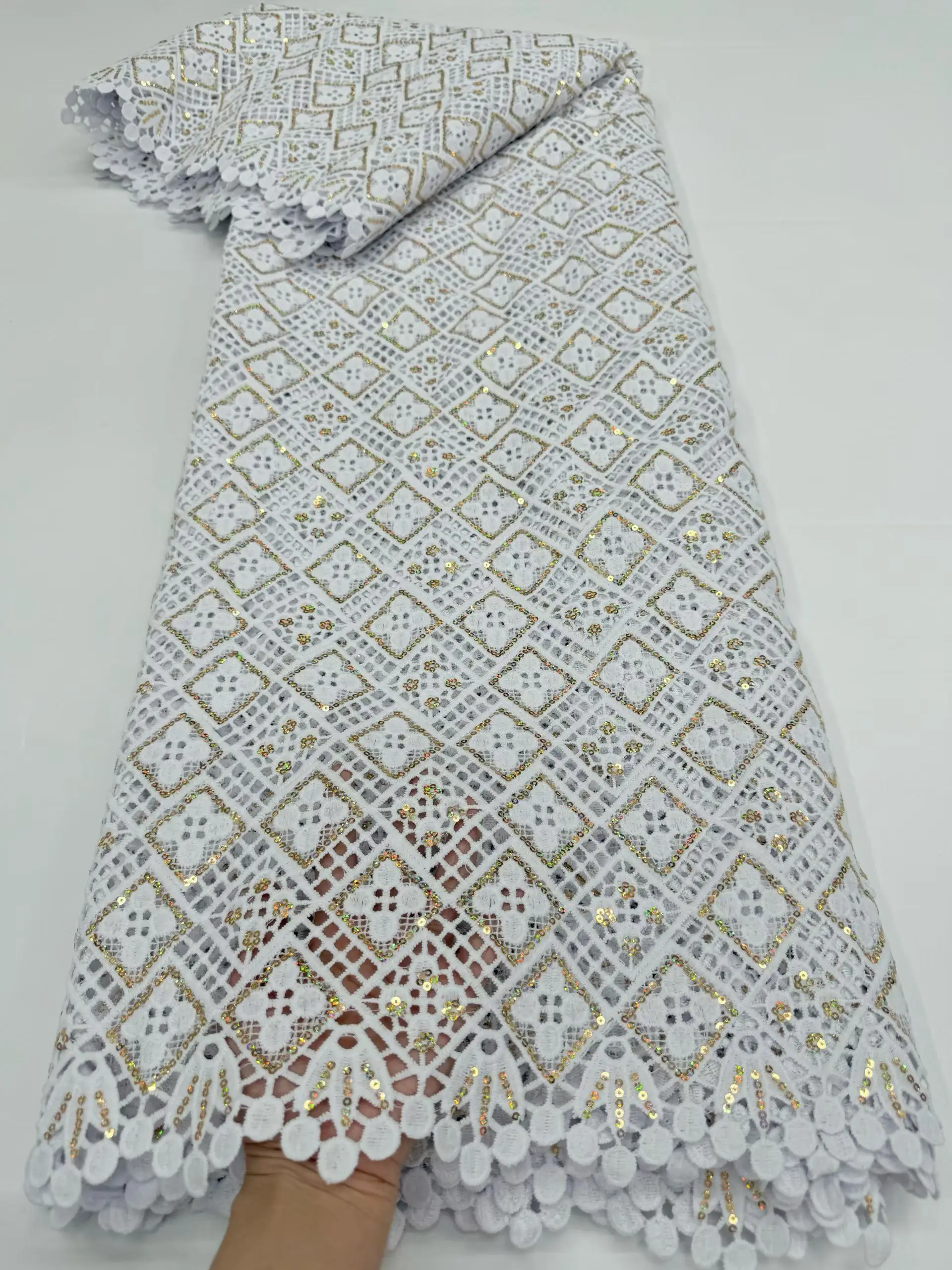 

New Design Gold Sequins White Nigerian Water Soluble Lace Fabric 2025 High Quality African Guipure Cord Mesh Lace Fabric KR25161