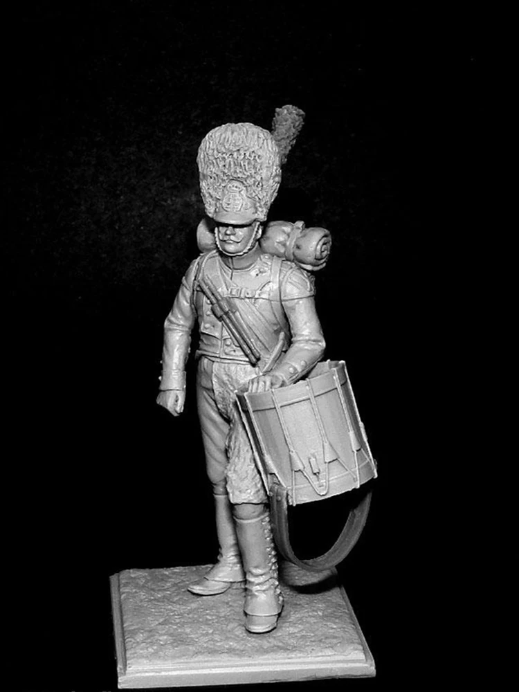 

1/32 ancient man warrior stand Drummer Resin figure Model kits Miniature gk Unassembly Unpainted
