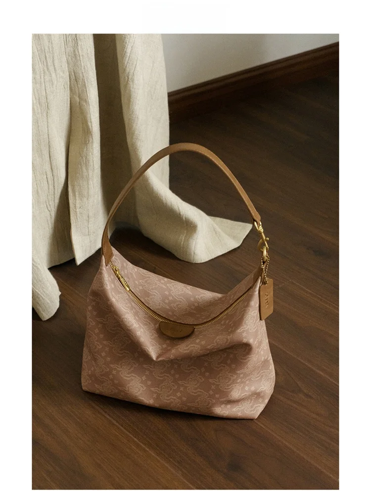 

New 2025 Losea X Tee Gorges Museum Collaborative Cloud Pattern Lunch Box Bag Women's Underarm Single oulder Bag Commuter