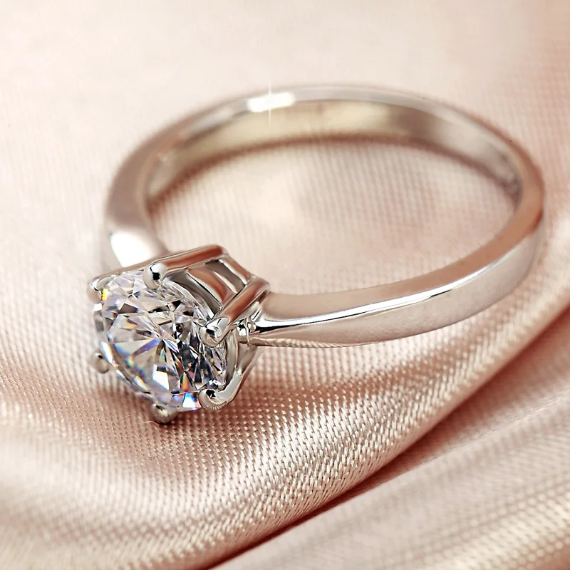 Huitan Classic and Simple Wedding Engagement Rings for Women High Quality Silver Color Cubic Zircon Ring Timeless Style Jewelry