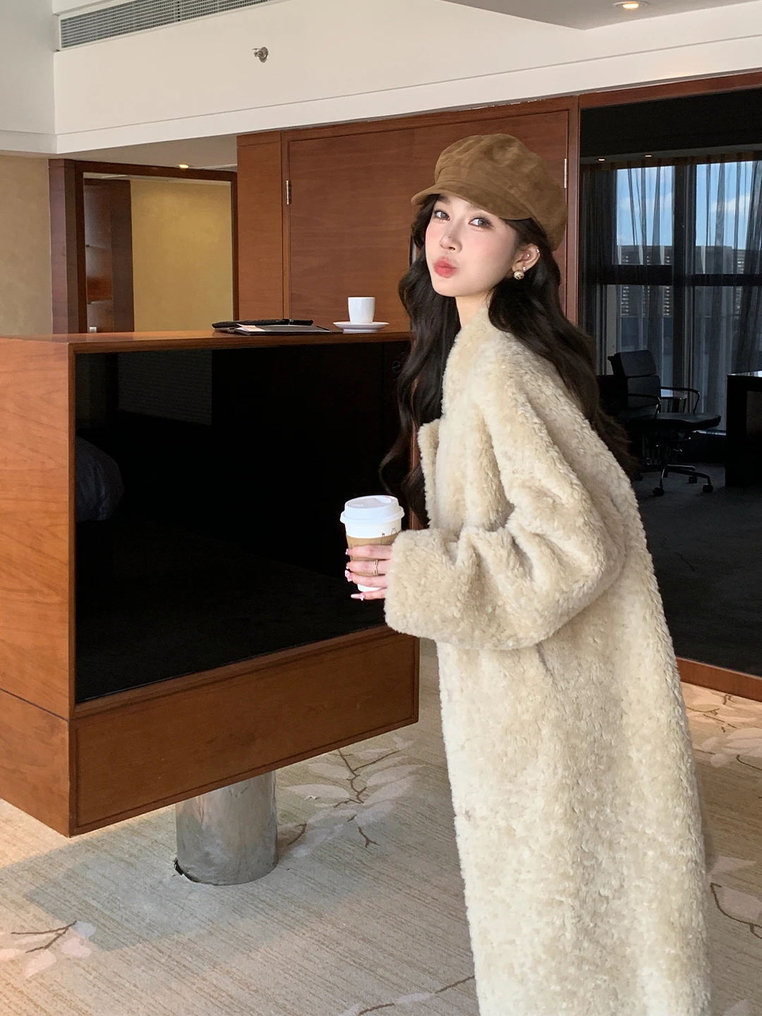 

Зимнее теплое повседневное пальто-куртка из искусственного меха и кожи Moonlight Sonata 25: новая удлиненная модель с воротником-стойкой для женщин