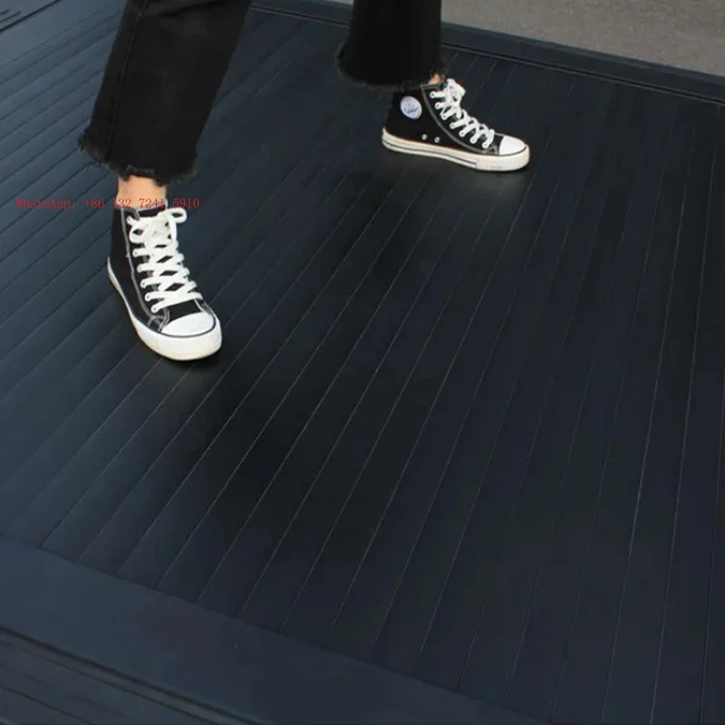 

Factory direct sales of 4x4 roll-up pickup truck bed cover with retractable rear cover suitable for general pickup trucks.
