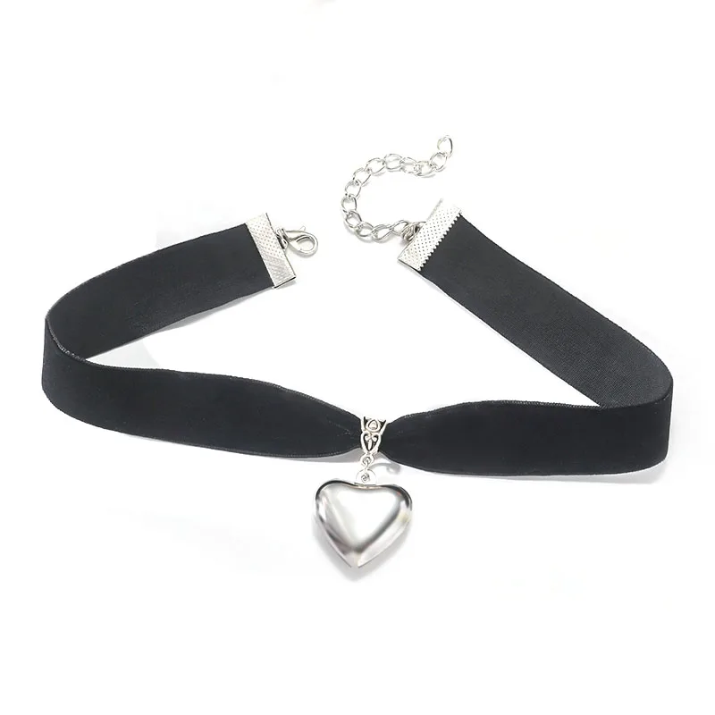 Punk Silver Color Heart Pendant Black Velvet Choker Necklace for Women Charm Collar Neck Decoration Party Jewelry New Year Gift