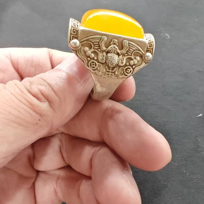 Unisex Retro Oriental Bat Carved Metal Ring Oval Yellow Imitation Gemstone Antique Tribal Style Finger Ornament Jewelry for Men