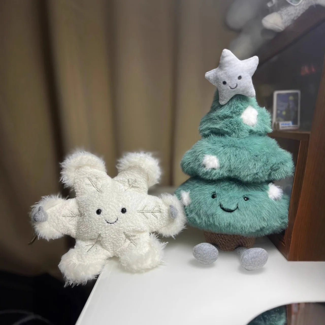 2025 Jc عيد الميلاد جديد الشتاء ندفة الثلج ألعاب من نسيج مخملي دمية دمية مهدئا دمية فتاة غرفة الديكور أفخم دمية طفل هدية الكريسماس