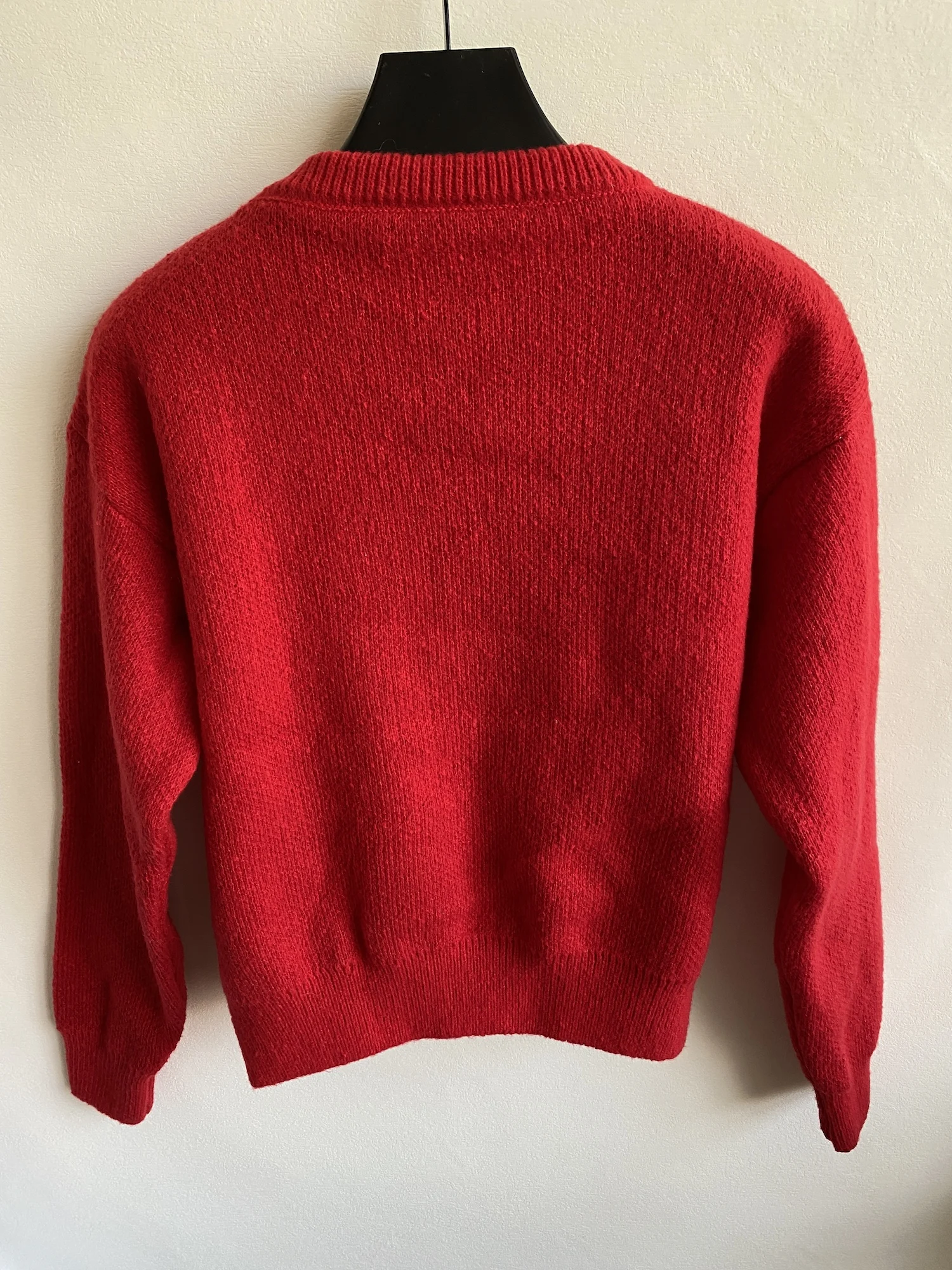 Niedlicher Pudel-Patch-Pullover für Damen, bezauberndes rotes Strickoberteil mit 3D-Blumenhund, lockeres, weiches und warmes Oberteil mit Rundhalsausschnitt, alltägliches Freizeit-Outfit im süßen Stil, süßes Herbst- und Winter-Vibe Essential. Der dreidimensionale Pudel-Patch ist ein Highlight-Patch ist mehr als lebendruck mit mehr als mehr als äußere Passform Es kreiert einen verspielten und warmen Herbst- und Winterlook für Frauen, die zum Einkaufen und Verabredungen geeignet sind.