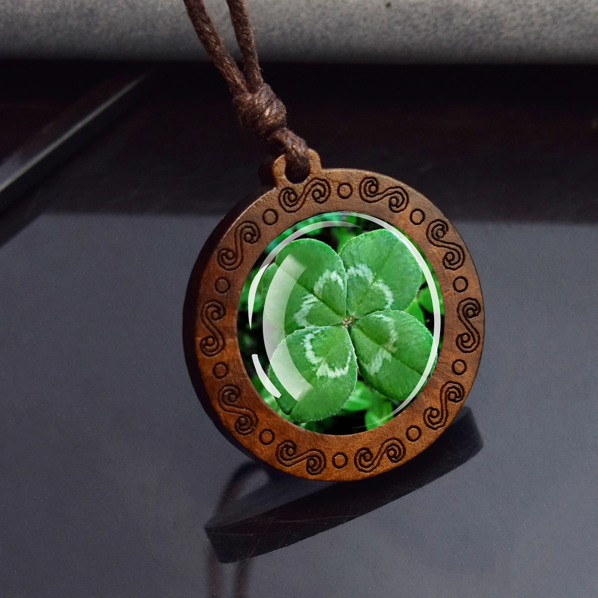 Four Leaf Clover Glass Dome Wooden Pendant Necklace Rope Chain Necklace Retro Jewelry St.Patrick\'s Day Gift