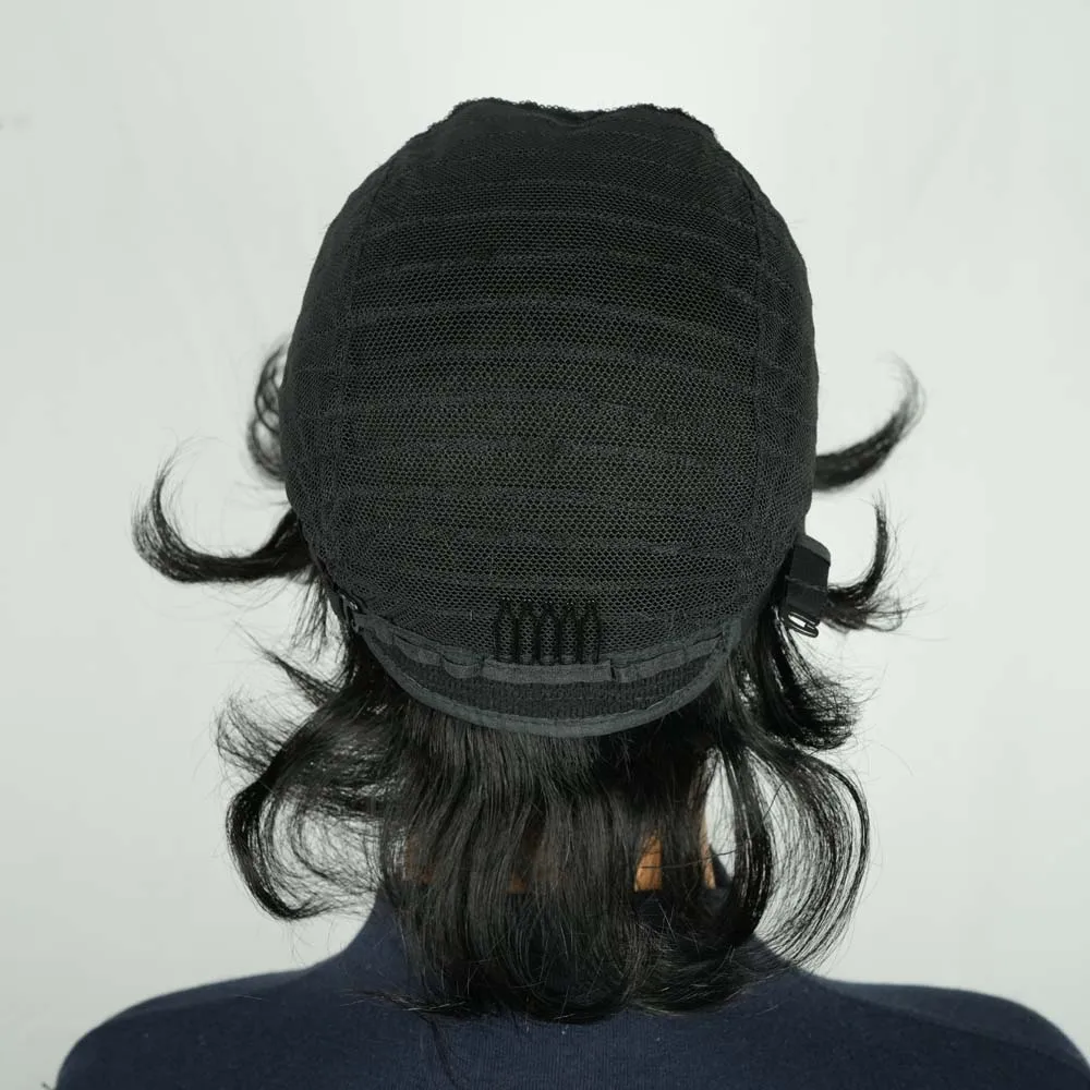 Parrucca Pixie Cut Capelli umani per donne nere con frangia Parrucca corta a strati nera naturale diritta completa fatta a macchina