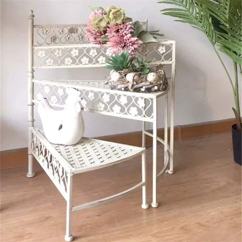 3-Tier Rotating Trapezoidal Plant Stand for Indoor Outdoor Use – Half-Arc Decorative Flower Shelf