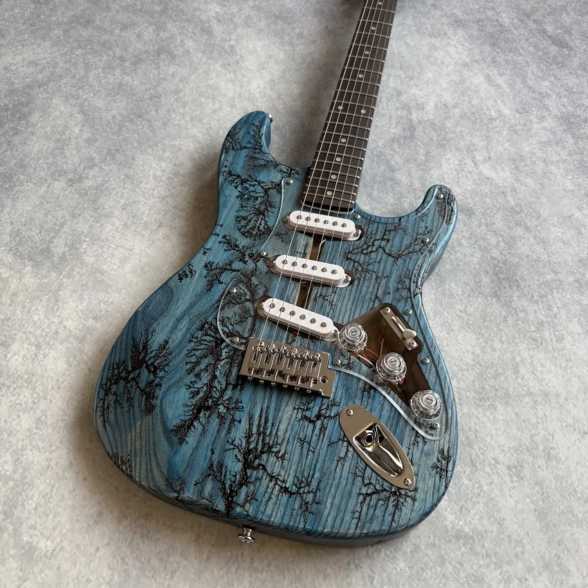 Deep Blue Lightning-resistant Wood, White Ash Body, Transparent Guard Plate, SSS Pickups System. Single-string Bridge Guitar