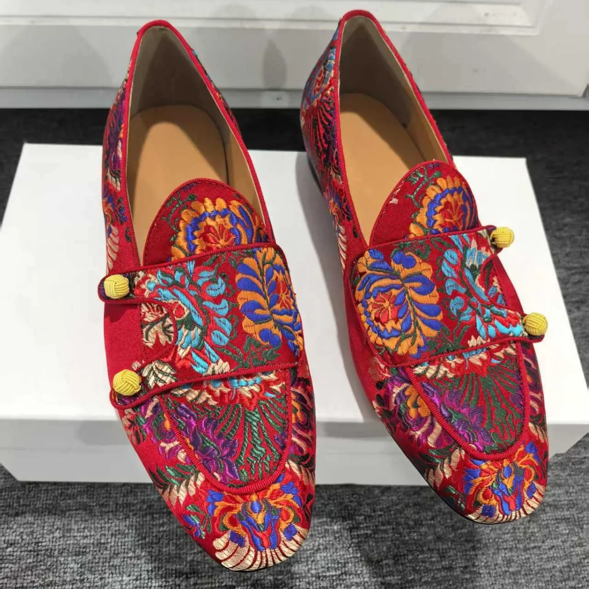 Red Embroidered Unique Design New Leather Shoes Fashion Casual Loafers Personality Slip‑On For Chinese Wedding Party Daily Footw