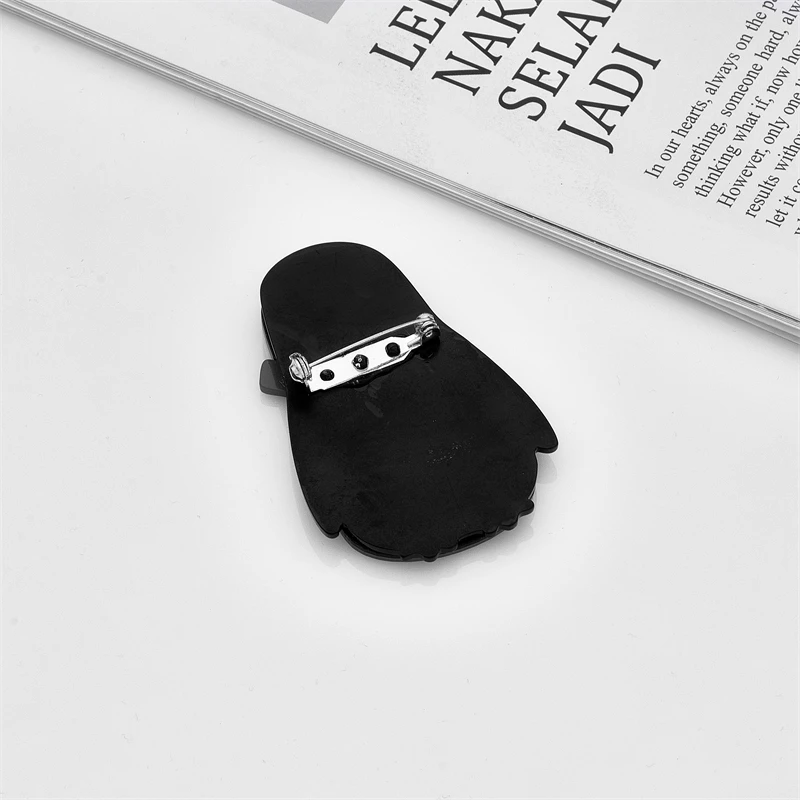 YAOLOGE Acrylic Wear Red Scarf Cute Penguin Brooch Pin For Women Unisex Creative Cartoon Animal Brooches Party Casual Badge Gift