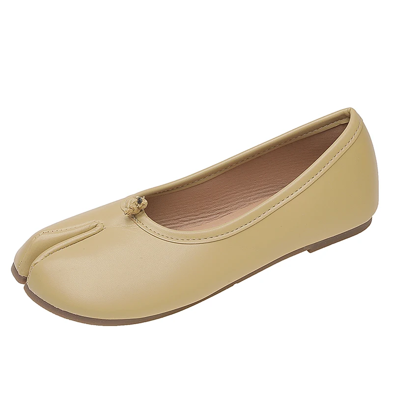 2025 New Flat Boat Shoes French Retro Hoof-Toe Split-Toe Granny Flats Women's Autumn Shoes Loafers