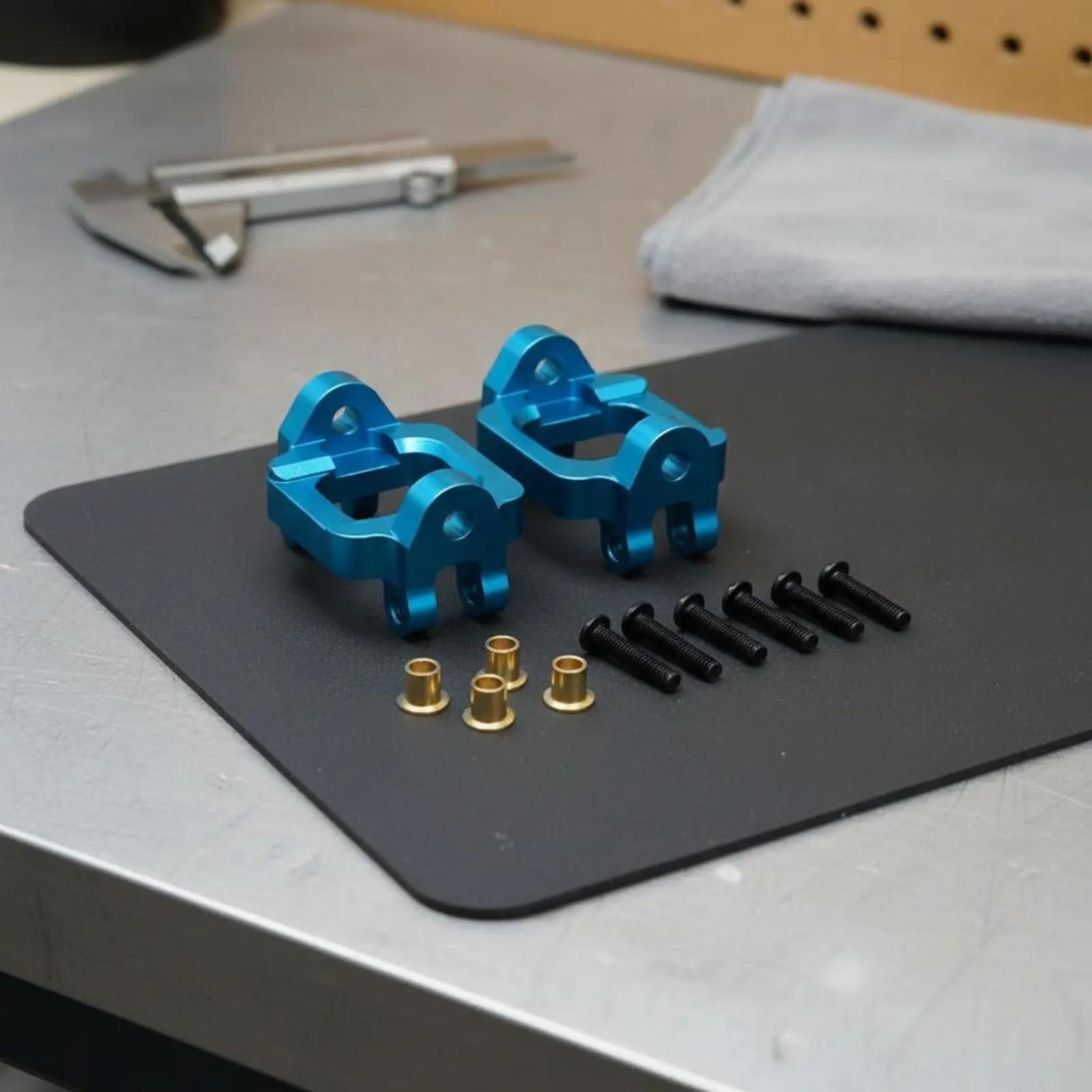 

Front Steering Hub Anodized Finish Front C Hub Carrier Aluminum Caster Block Long-Lasting Toy Vehicle Part Lightweight