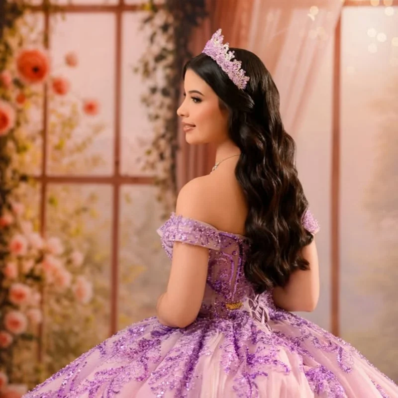 Brilhante lavanda quinceanera vestido glitter decalque renda cauda longa arco vestidos de 15 quinceanera ﻿ Personalizar