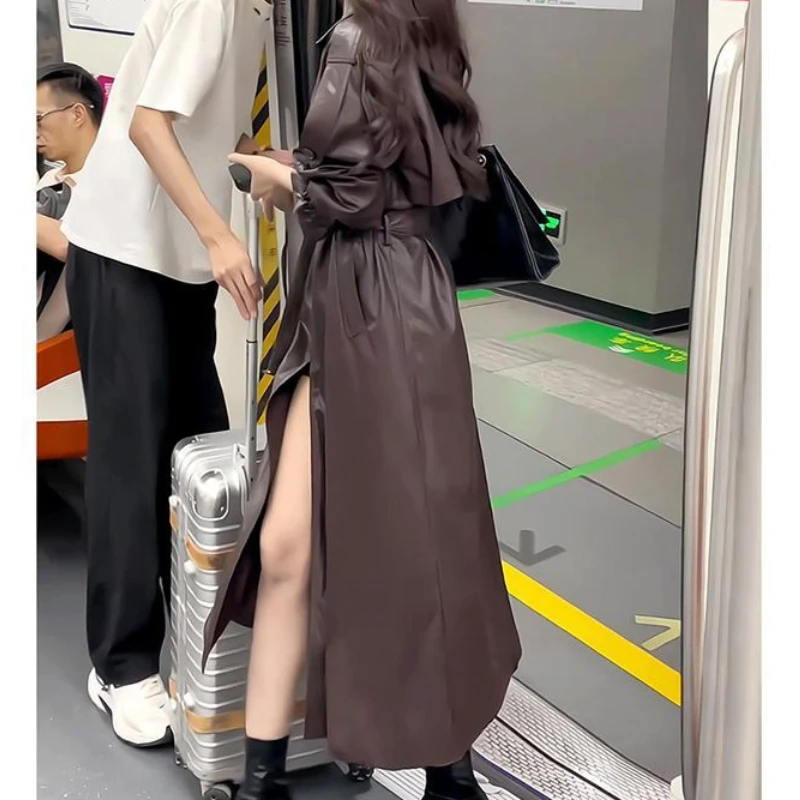 Retro Leather Jacket Women's 2025 Autumn New Design Sense Fashionable Versatile Lapel Trench Coat Long Coat