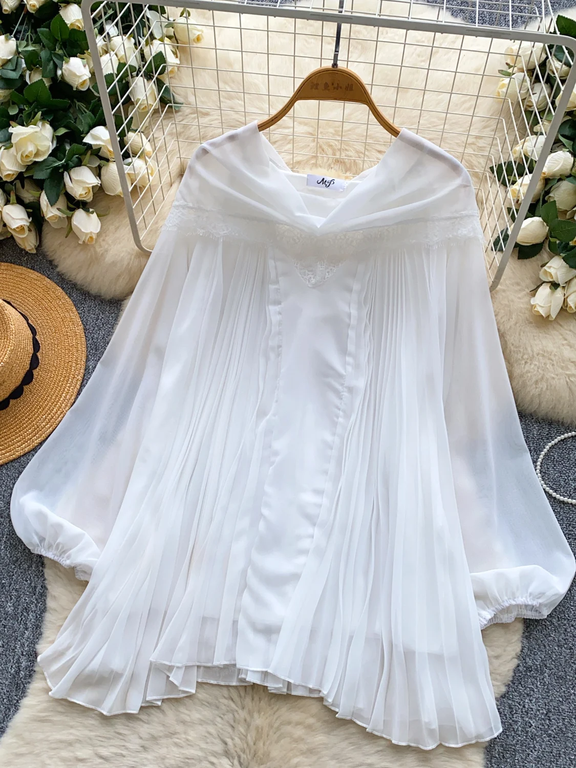 

French Retro Style Puff Long Sleeve Shirt for Women Autumn with Pleated Mesh Mid Length Top