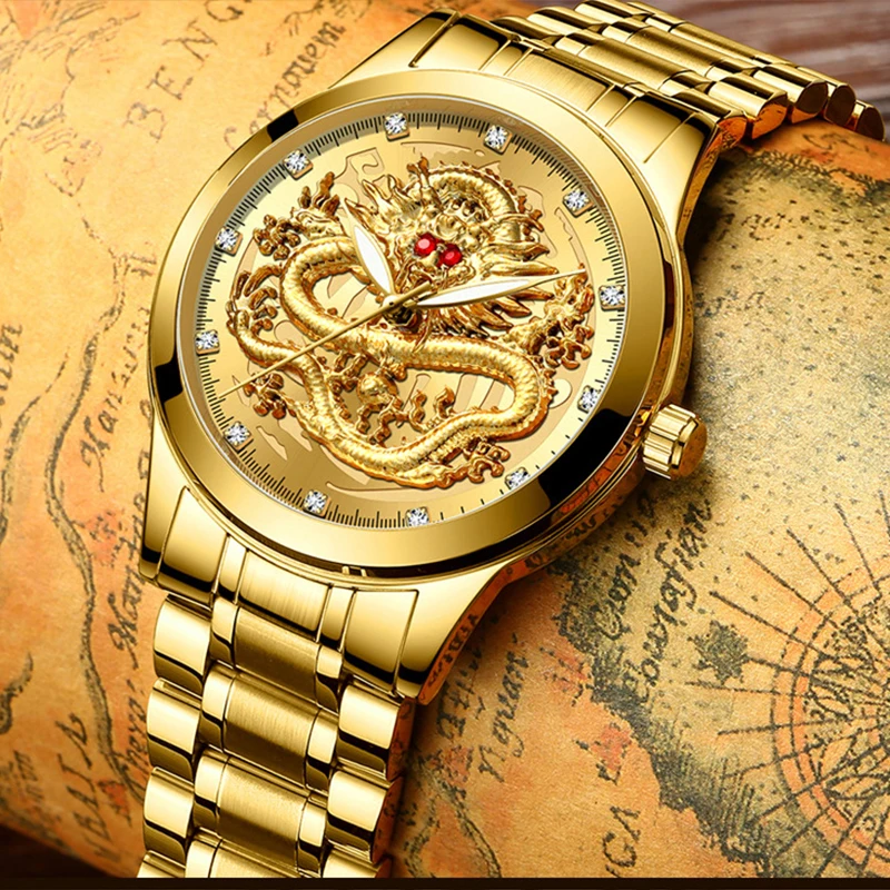 FNGEEN 최고 럭셔리 패션 남성용 시계 쿼츠 드래곤 패턴 빛나는 골드 컬러 스테인레스 스틸 밴드 클래식 남성용 시계