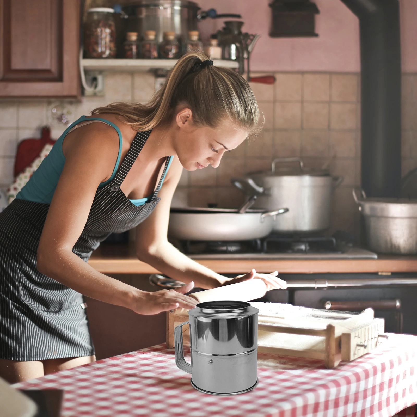 

Stainless Steel Flour Sifter Fine Mesh Baking Sifter Handheld Cup Design Large Capacity For Sieving Powdered Sugar Cocoa Powder