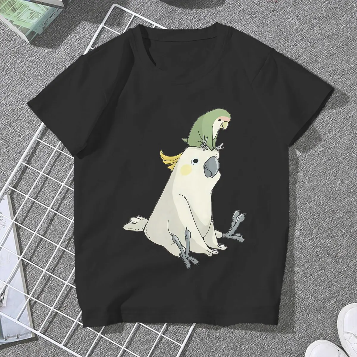 イタリアの鳥の絵が描かれた女性のTシャツ,フクロウのプリントが施されたエレガントなポリエステルのTシャツ,2K,楽しいギフト