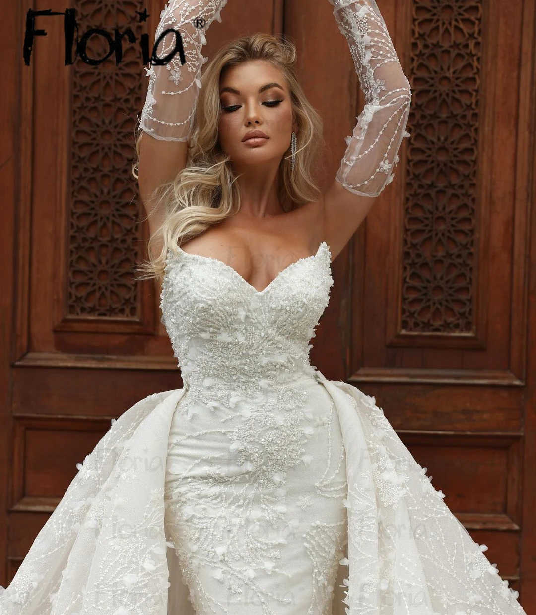 Flowers Lace Appliqued Mermaid Wedding Dress With Detachable Train Strapless Bridal Gowns Customize Dubai Wedding Gowns Vestido