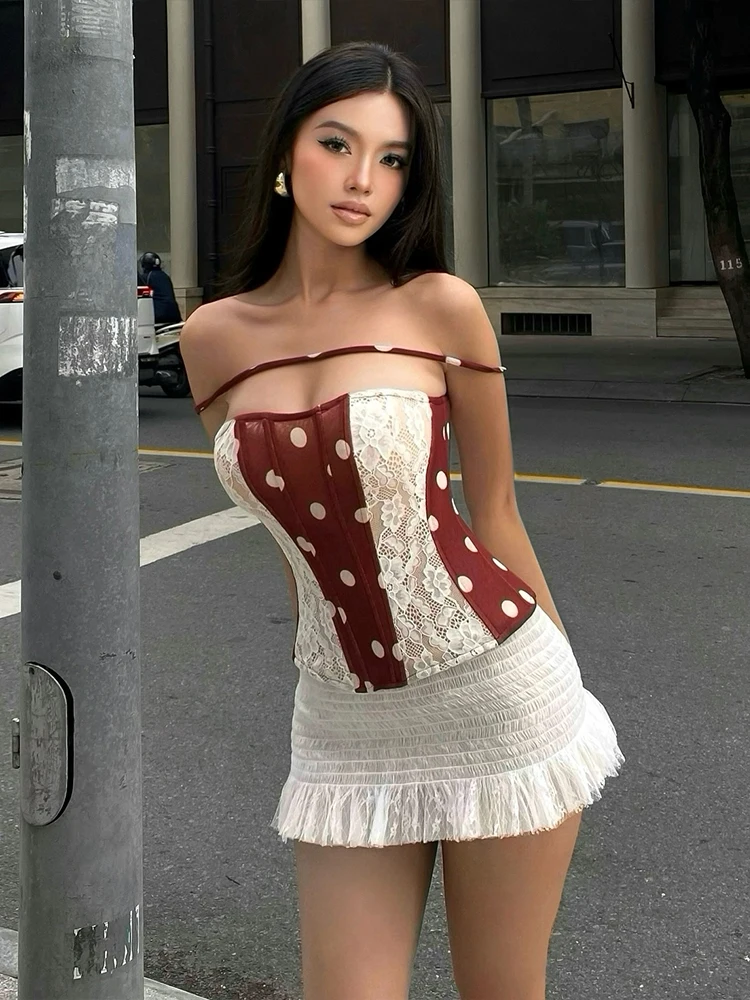 Sisterlinda レースパッチワーク 2 ピースセット女性水玉ジャカードストラップレス + フリルピーチヒップミニスカートシックなセクシーなホットティクラブウェア