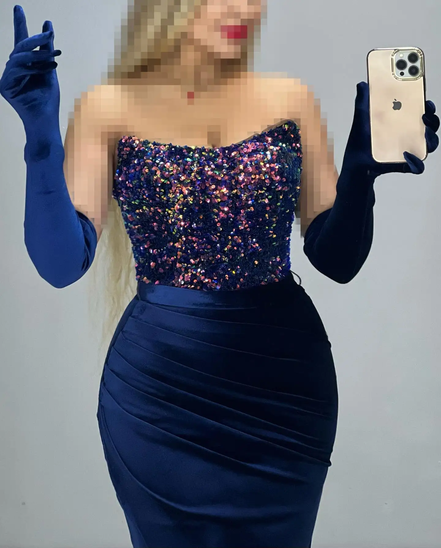 ที่กําหนดเองที่ละเอียดอ่อนSequined StraplessชุดราตรีคุณภาพสูงVelourพรหมชุดอารมณ์Party Gowns