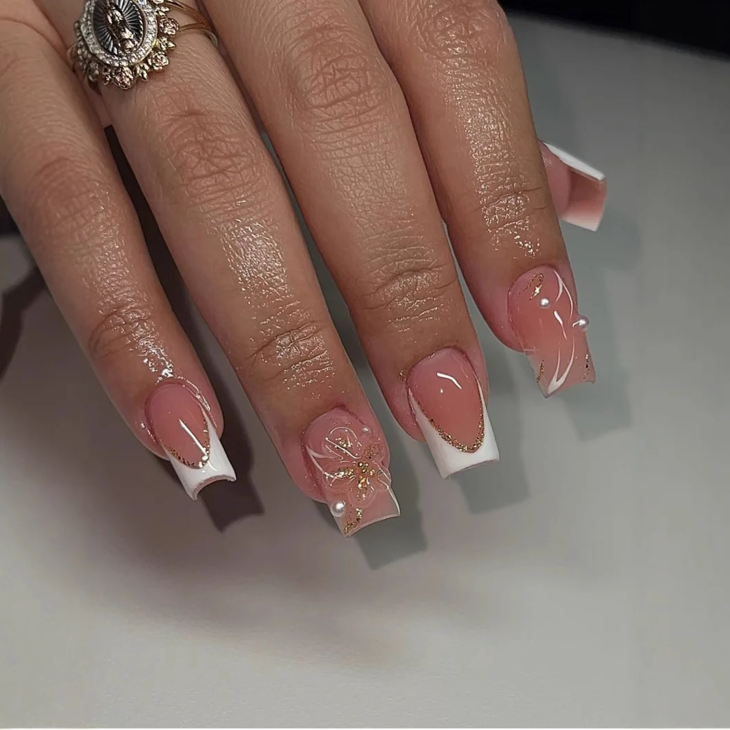 24개 심플 플라워 프레스온 네일 세트 오렌지 프렌치 중간 길이 사각형 가짜 네일 팁 재사용 가능한 네일 아트 완성 매니큐어