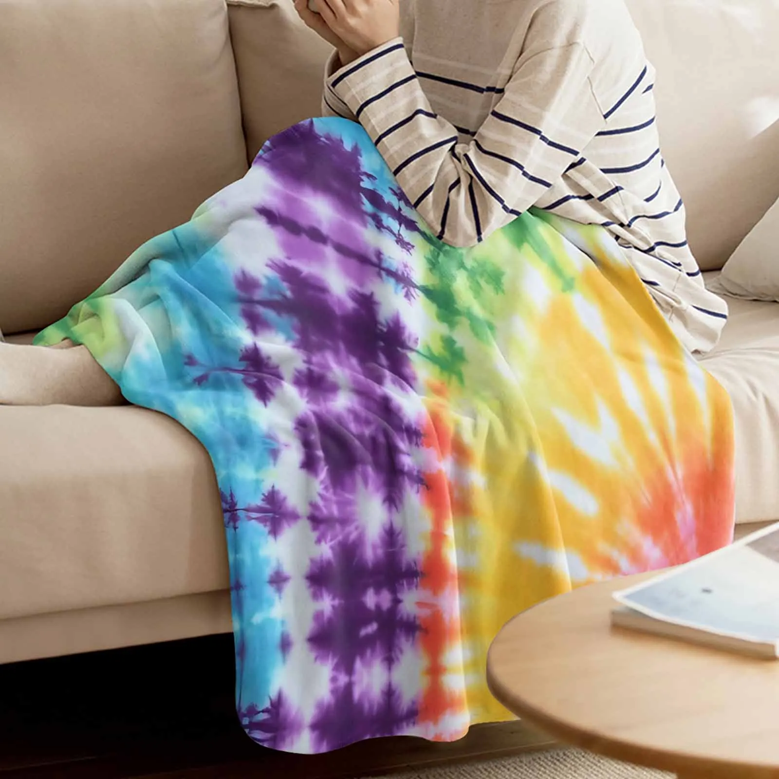 

Abstract Art Gradient Dynamic Coral Fleece Blanket Cover The Bed Flannel Sofa Blanket Small Blanket for Kids Home Textile