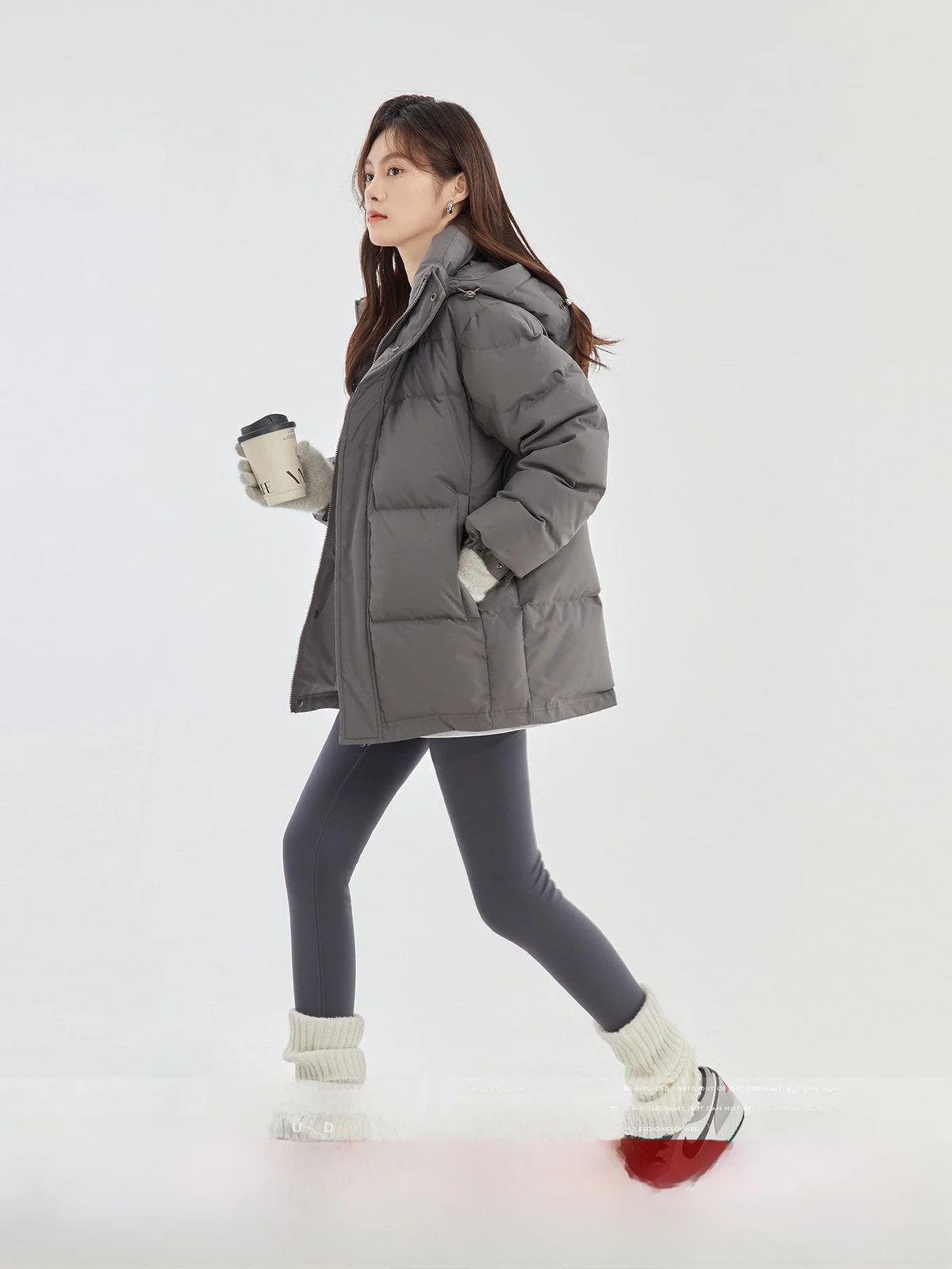 

MoZa ey Женская пуховая куртка с капюшоном Jaet White Du Feather Теплая верхняя одежда для поездок на работу Sle Корейская версия Slim Fit на молнии Clo...