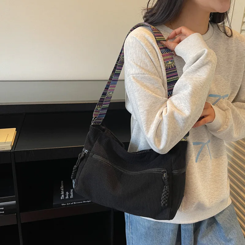 موضة جديدة سروال قصير الملمس وحقيبة كتف بسيطة سعة كبيرة حقائب كروسبودي للنساء الطلاب حقيبة مدرب عادية متعددة الاستخدامات #3