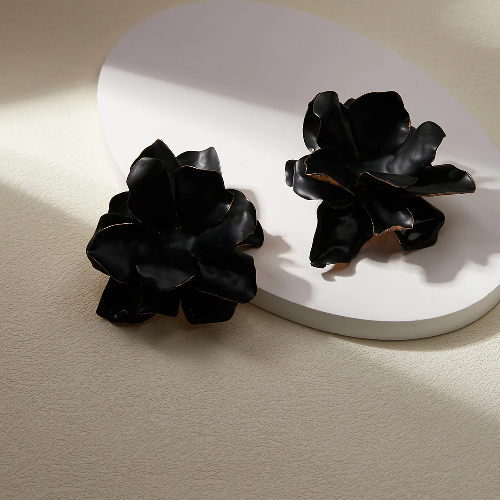 New iron material large flower earrings Exaggerated summer niche holiday earrings, free shipping