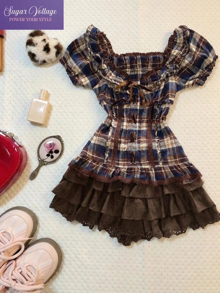 

Японский милый комплект в стиле преппи Лолита из 2 предметов: женский приталенный топ с бантом и клетчатым кружевом + юбка-тортик с рюшами и кружевом, винтажный повседневный наряд